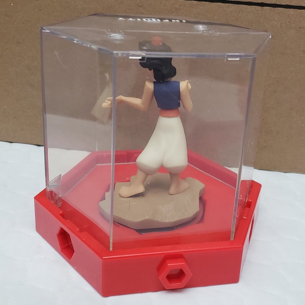 Disney Infinity Aladdin Figure With Display Case - Picture 3 of 4